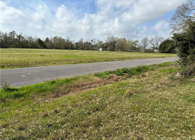 Property at 5 Fred Istre Road Road, Sulphur, LA 70665
