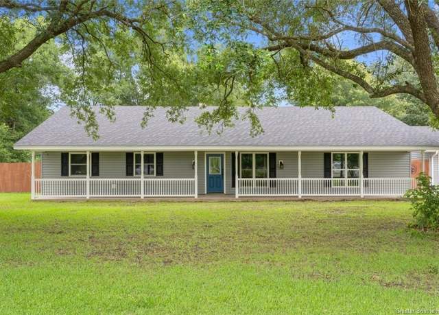 Property at 8274 Frontage Road Road, Iowa, LA 70647, 4 beds, 3 baths