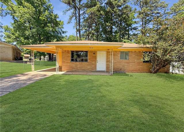 Property at 612 Stanton Street Street, New Llano, LA 71461, 3 beds, 2.5 baths