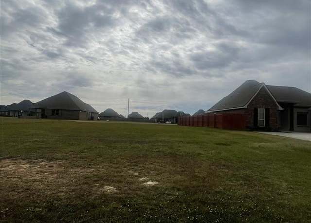 Property at 2513 S Crest Drive Drive, Lake Charles, LA 70605