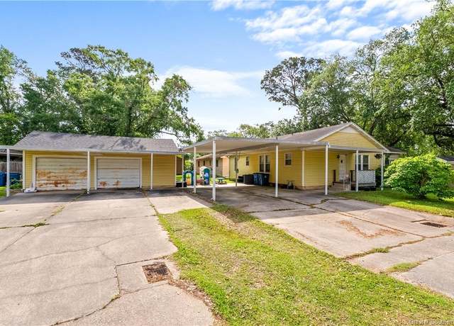 Property at 910 W Academy Avenue Avenue, Jennings, LA 70546, 2 beds, 1 bath