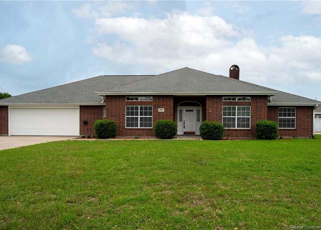 Property at 1417 Waverly Street Street, Lake Charles, LA 70605, 5 beds, 2.5 baths