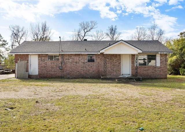Property at 2016 Woodring Street Street, Lake Charles, LA 70601, 3 beds, 2 baths