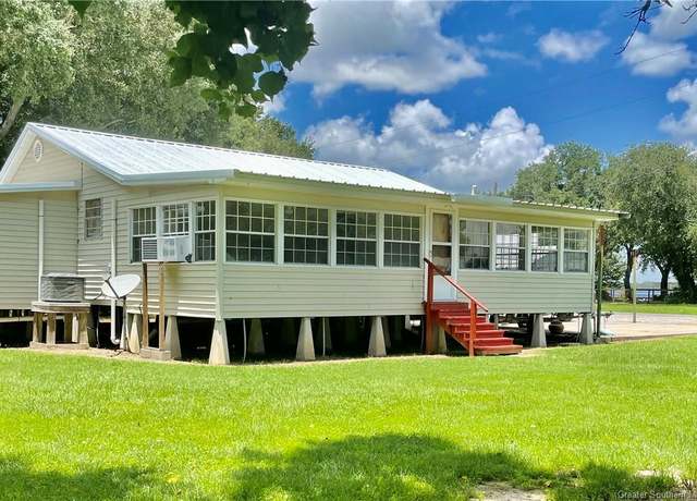 Property at 125 Lakeside Avenue Avenue, Gueydan, LA 70542, 3 beds, 2 baths