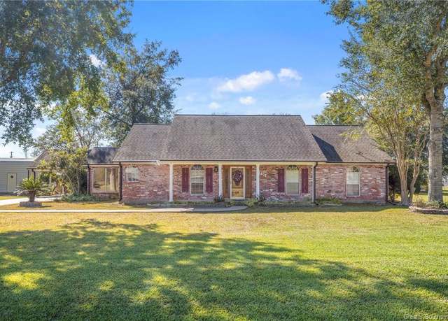 Property at 1411 Tanya Lane Lane, Lake Charles, LA 70611, 3 beds, 2 baths