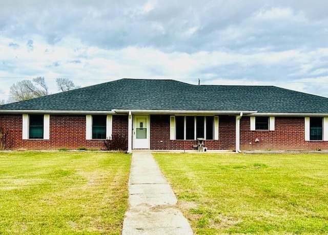 Property at 1422 Grace Avenue Avenue, Vinton, LA 70668, 3 beds, 2.5 baths