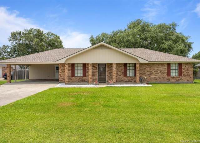 Property at 6818 Sun Meadow Lane Lane, Lake Charles, LA 70605, 3 beds, 2 baths