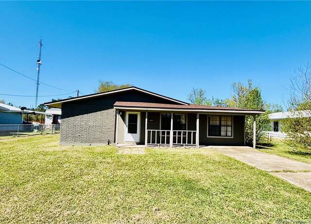 Property at 2203 Ellis Drive Drive, Westlake, LA 70669, 3 beds, 1 bath