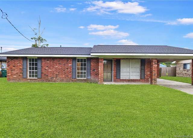 Property at 2201 N Rose Park Avenue Avenue, Sulphur, LA 70663, 3 beds, 2 baths