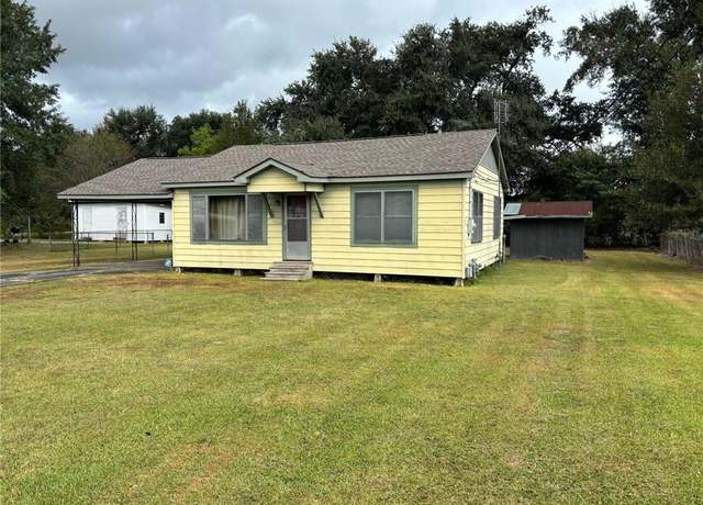 Property at 524 E Carlton Street Street, Sulphur, LA 70663, 2 beds, 1 bath