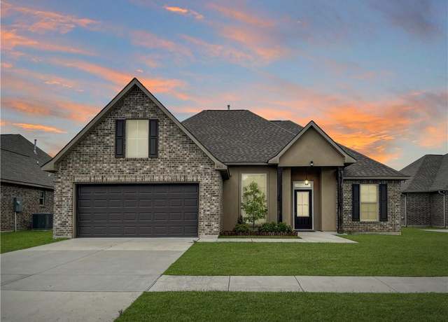 Property at 4511 Bellview Drive Drive, Lake Charles, LA 70607, 3 beds, 2 baths