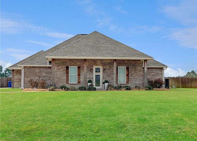 Property at 230 Liberty Drive Drive, Leesville, LA 71446, 4 beds, 3 baths