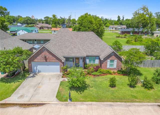 Property at 1922 Sarah Lane Lane, Lake Charles, LA 70605, 4 beds, 2 baths