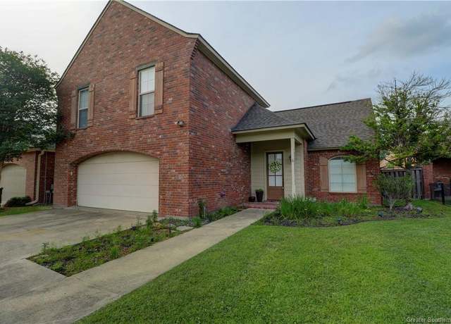 Property at 3232 Muirfield Drive Drive, Lake Charles, LA 70605, 3 beds, 2.5 baths
