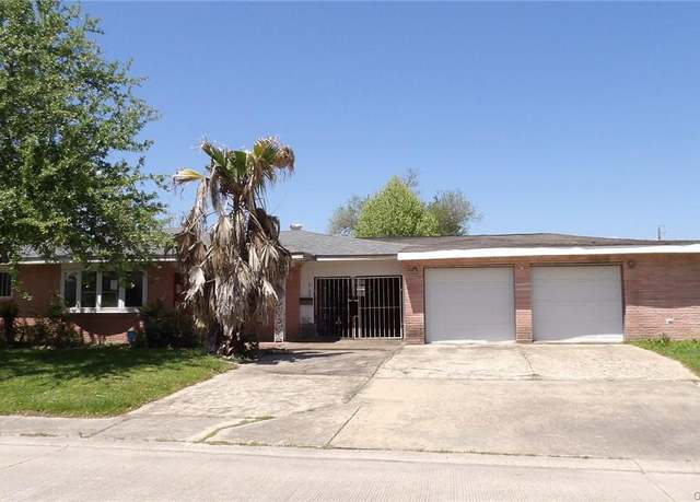 Property at 2107 Martha Street Street, Lake Charles, LA 70601, 4 beds, 2.5 baths