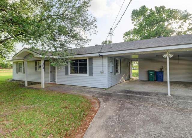 Property at 101 N Welty Avenue Avenue, Iowa, LA 70647, 2 beds, 1 bath