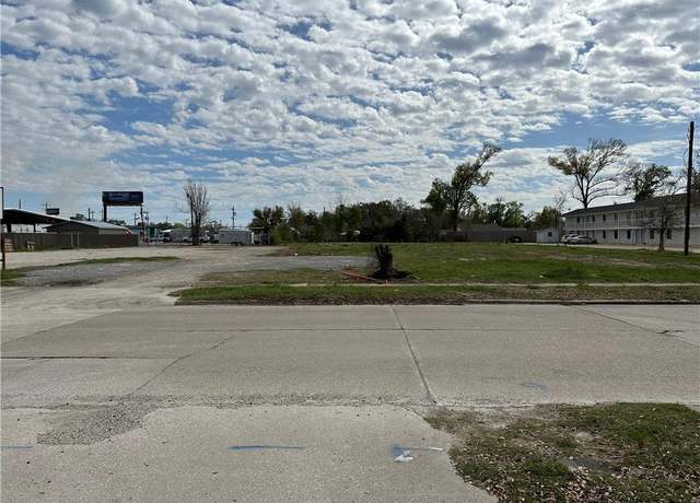 Property at 111 W Lagrange Street Street, Lake Charles, LA 70605