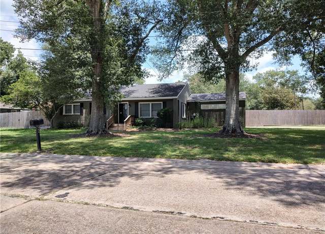 Property at 620 S Polk Street Street, Welsh, LA 70591, 3 beds, 2 baths