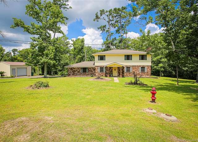Property at 829 Sioux Drive Drive, Lake Charles, LA 70611, 3 beds, 2.5 baths