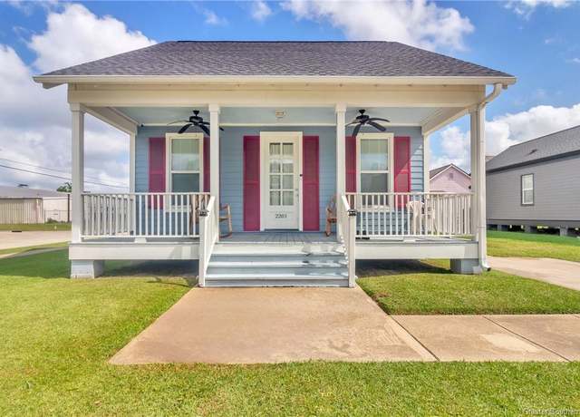 Property at 2201 Alice Court Court, Lake Charles, LA 70601, 3 beds, 2 baths