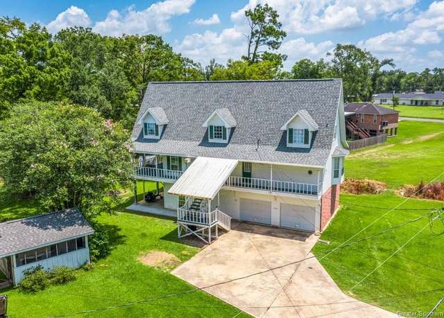 Property at 3618 Cayton Road Road, Westlake, LA 70669, 4 beds, 2.5 baths
