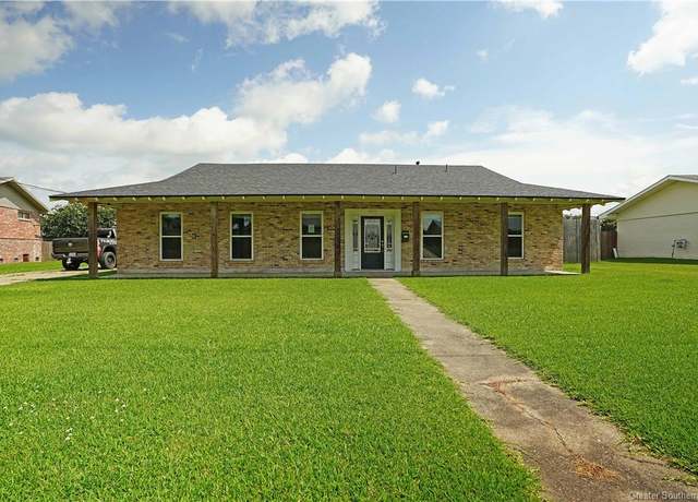 Property at 900 Garden Lane Lane, Lake Charles, LA 70605, 4 beds, 2 baths