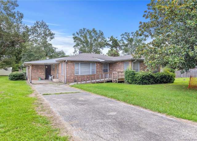 Property at 405 S Kinney Street Street, Iowa, LA 70647, 4 beds, 2 baths