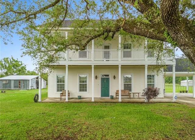 Property at 197 Stagecoach Lane Lane, Sulphur, LA 70663, 3 beds, 4 baths