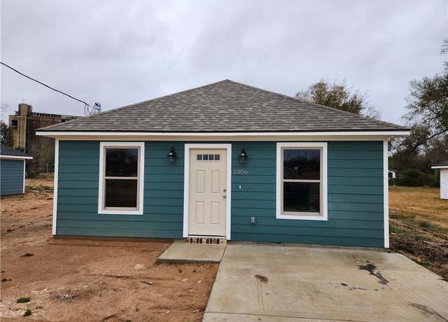 Property at 1306 Fancher Street Street, Vinton, LA 70668, 2 beds, 1.5 baths