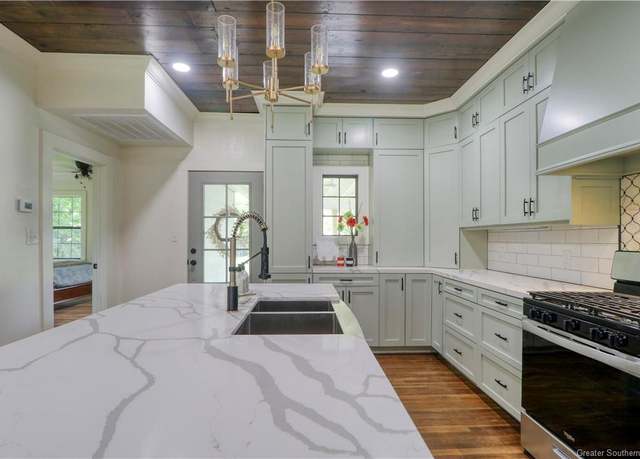 Property at 709 Division Street Street, Lake Charles, LA 70601, 5 beds, 3 baths