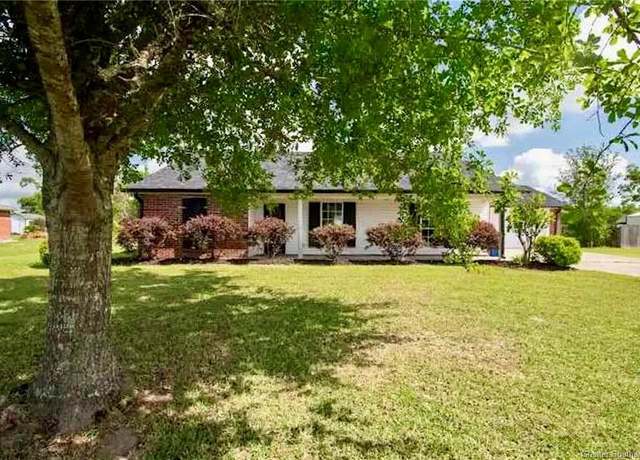 Property at 1304 Mohican Drive Drive, Lake Charles, LA 70611, 3 beds, 2 baths