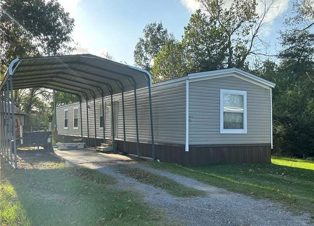 Property at 401 S Frazier Street Street, Dequincy, LA 70633, 3 beds, 2 baths