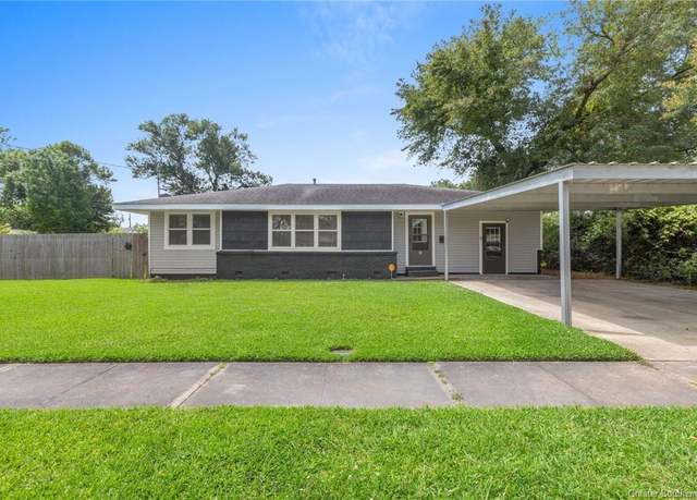 Property at 1212 E School Street Street, Lake Charles, LA 70607, 3 beds, 2 baths