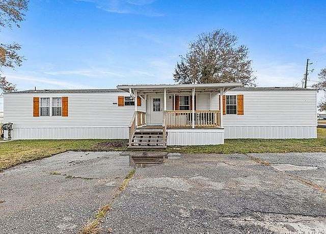Property at 7621 Blanco Lane Lane, Lake Charles, LA 70607, 3 beds, 2 baths