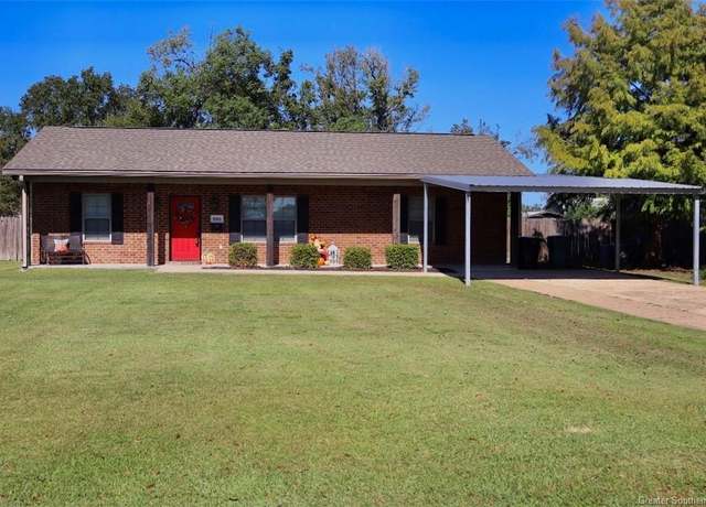Property at 920 Live Oak Street Street, Westlake, LA 70669, 3 beds, 2 baths