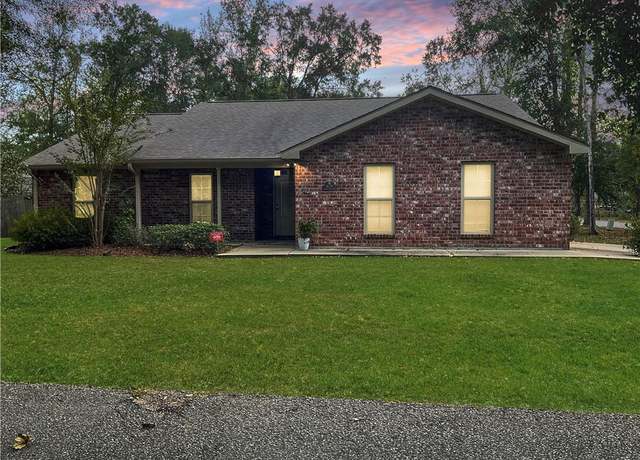 Property at 1628 Bower Street Street, Deridder, LA 70634, 3 beds, 2 baths