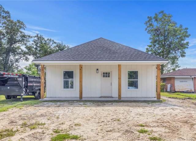 Property at 3809 Center Street Street, Lake Charles, LA 70607, 3 beds, 2 baths