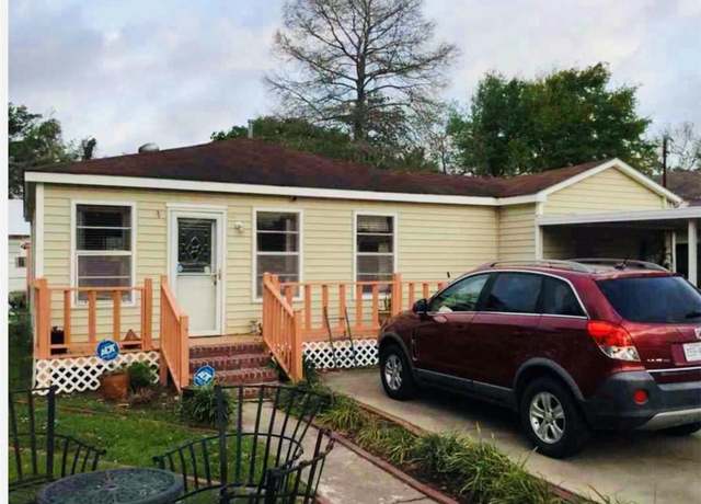 Property at 207 Macon Road Road, Lafayette, LA 70506, 3 beds, 2 baths