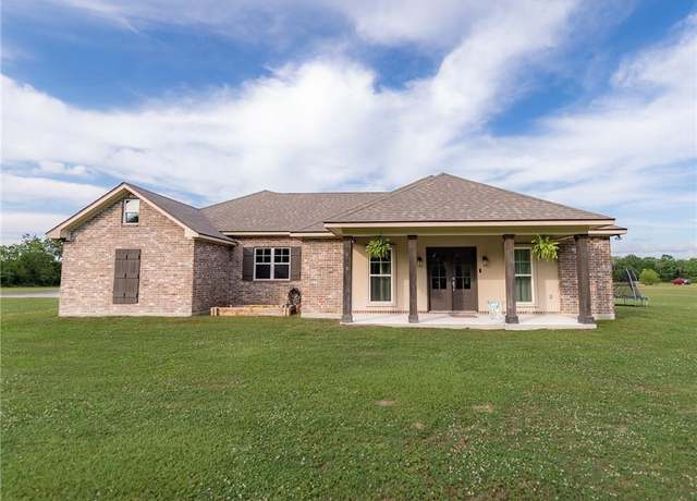Property at 288 Lee Road Road, Eunice, LA 70535, 3 beds, 3.5 baths