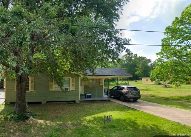 Property at 509 East Street Street, Dequincy, LA 70633, 9 beds, 5 baths