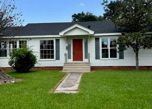 Property at 2316 Dietz Street Street, Lake Charles, LA 70601, 2 beds, 1 bath