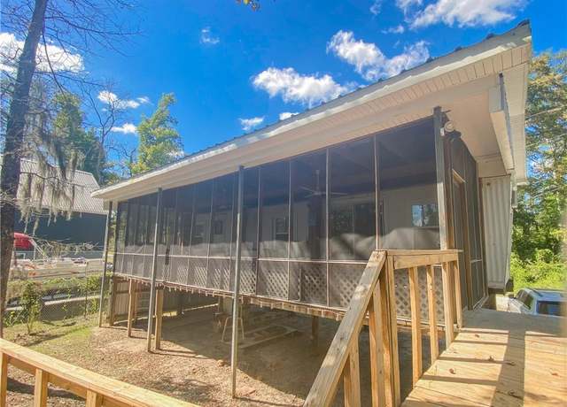 Property at 1370 Edwards Road Road, Sulphur, LA 70663, 1 bed, 1 bath