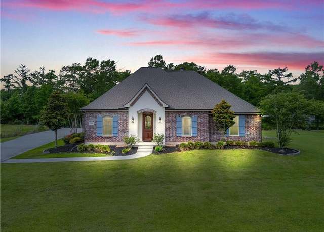 Property at 1389 Ravenhurst Drive Drive, Lake Charles, LA 70611, 4 beds, 3 baths
