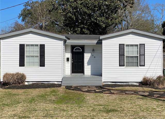 Property at 206 Richard Street Street, Lake Charles, LA 70601, 2 beds, 1 bath