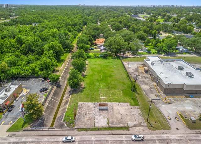 Property at 2016 Gerstner Memorial Drive Drive, Lake Charles, LA 70601