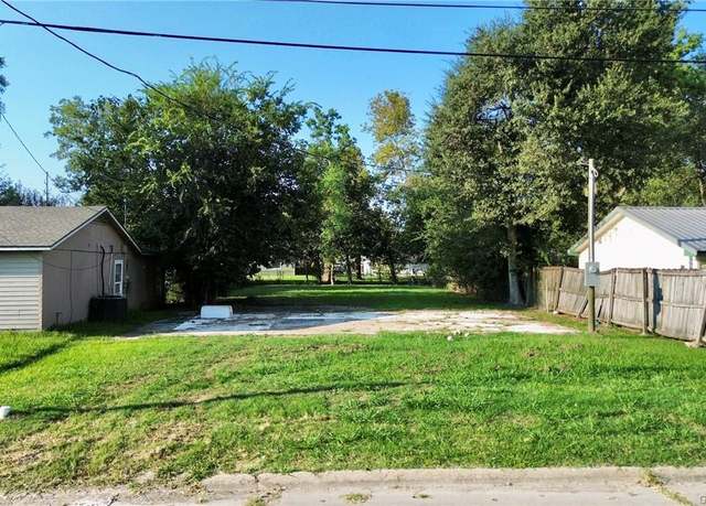Property at 718 W Lyons Street Street, Sulphur, LA 70663