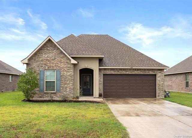 Property at 1777 Poeyfarre Drive Drive, Lake Charles, LA 70611, 3 beds, 2 baths