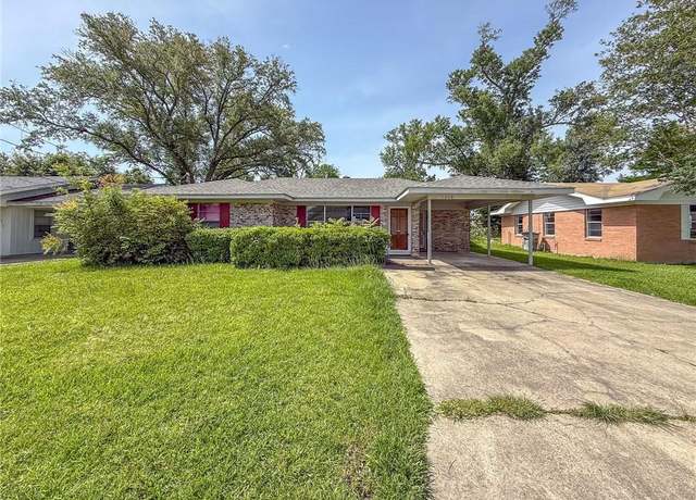 Property at 1208 N Elton Court Court, Lake Charles, LA 70607, 3 beds, 3 baths