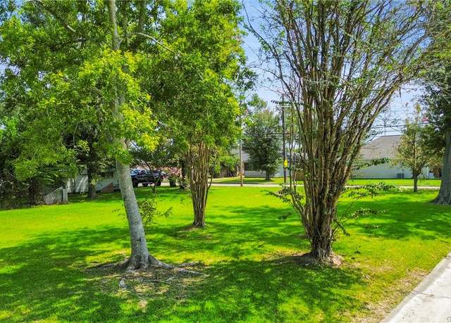Property at 422 W 18th Street Street, Lake Charles, LA 70601