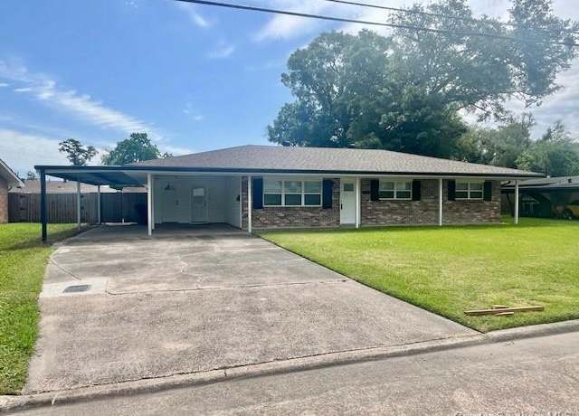 Property at 4427 Oaklawn Drive Drive, Lake Charles, LA 70605, 4 beds, 2 baths